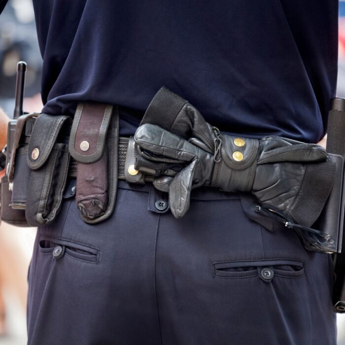 Los guantes anticorte para policías deben proteger la mano del agente en su totalidad